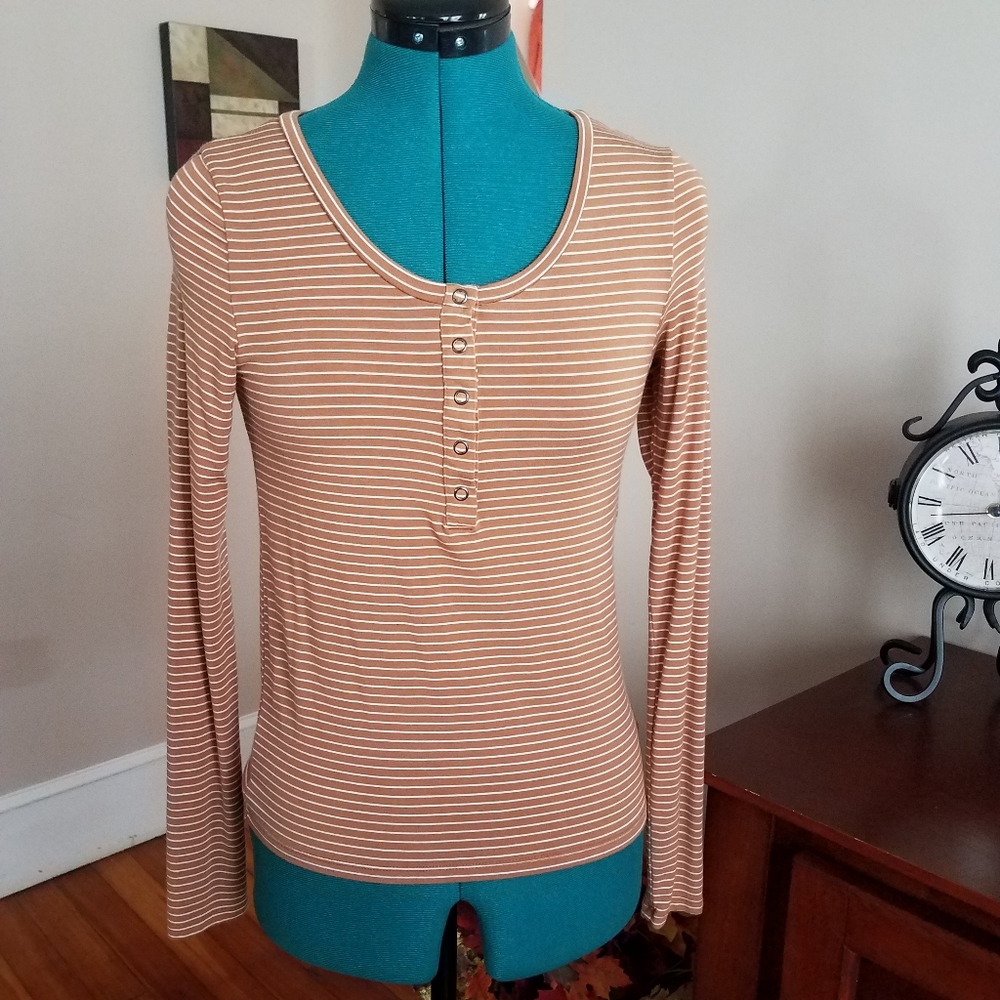 🔴3/$15 American Eagle Henley Long Sleeve Shirt
